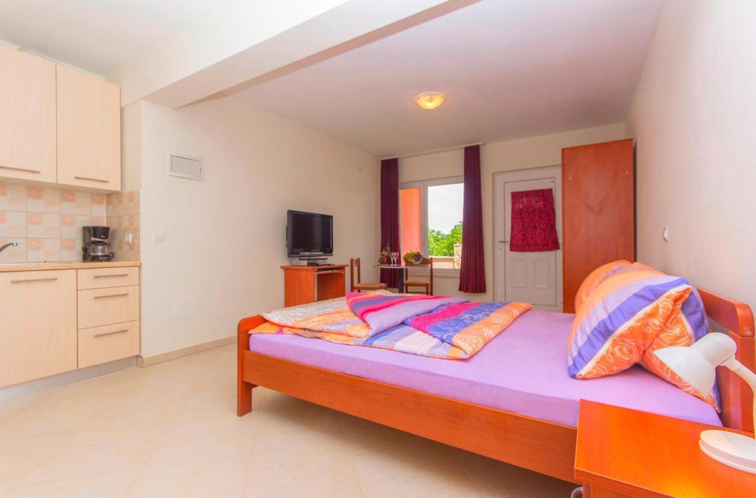 4 Palme Apartments A Funtana Buitenkant foto